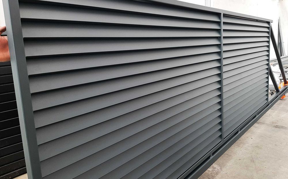 Brama przesuwna żaluzjowa 4000x1500 w komplecie monterskim