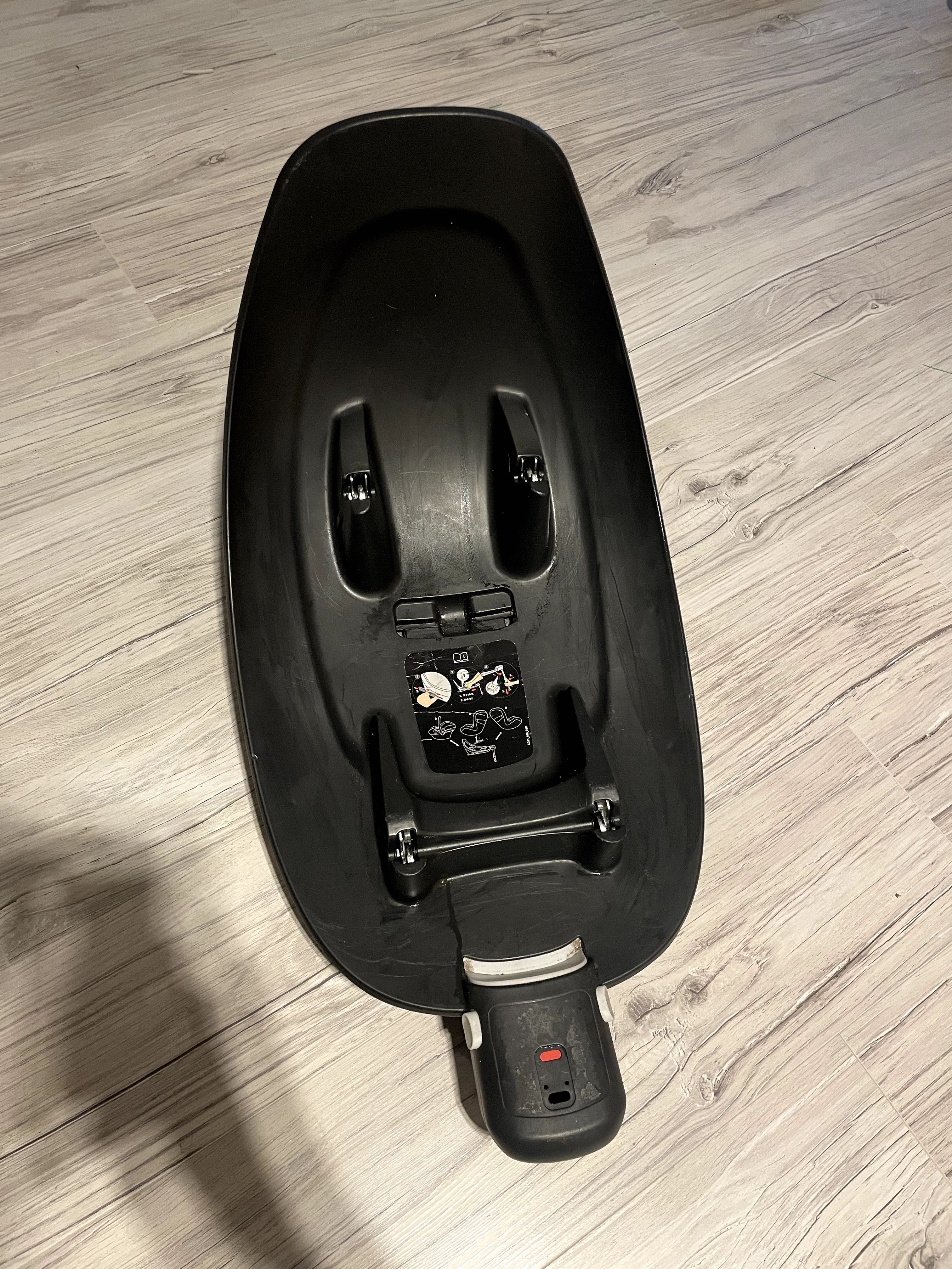 Komplet - baza Cybex Base M i foteliki Atom M oraz Sirona M2 i-size