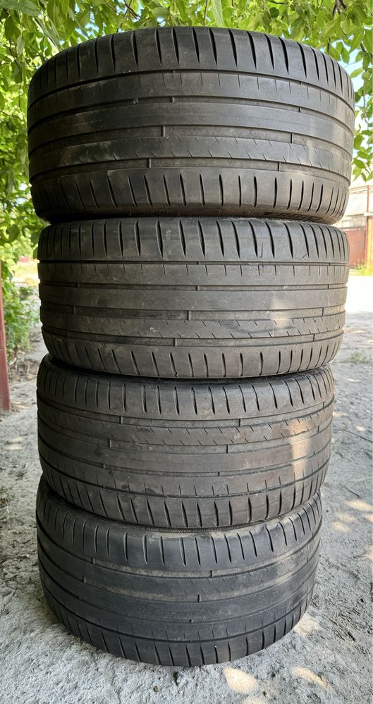 255/35/19 Michelin-4шт