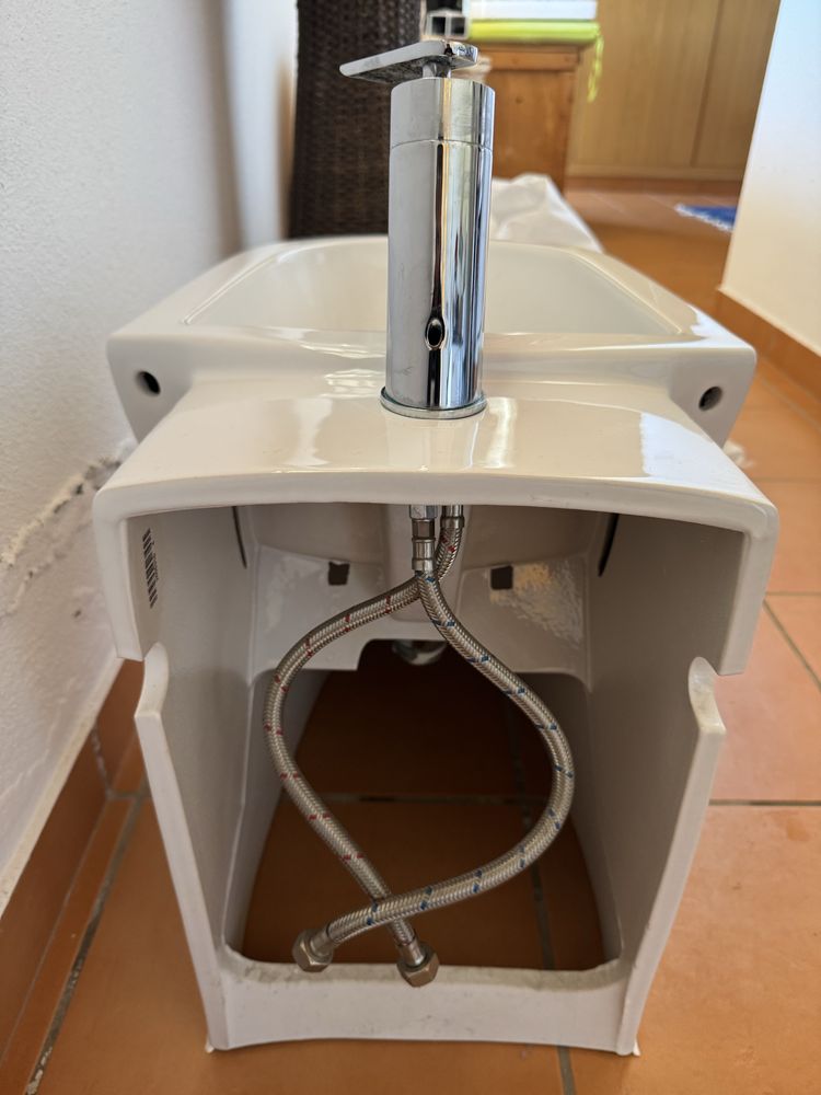 Bidé SANINDUSA compacto de ceramica tradicional branco