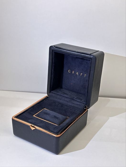 Коробка від Graff