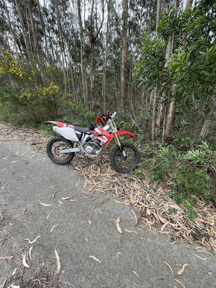 Vendo Honda crf 450 r matriculada