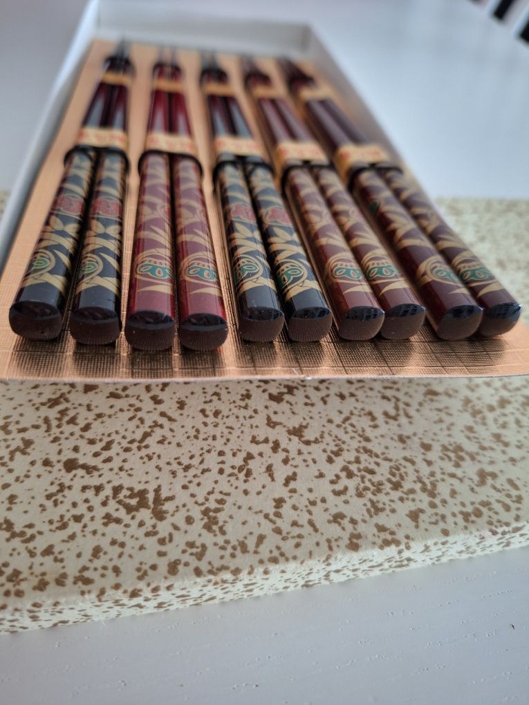 Conjunto de pauzinhos japoneses
