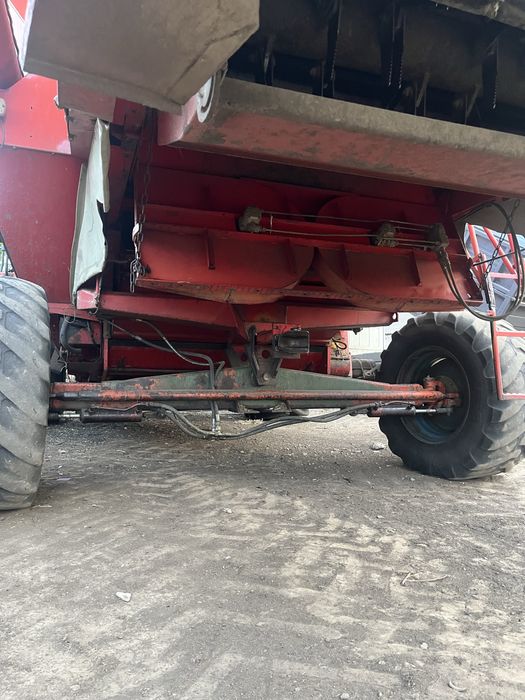 Комбайн Massey Ferguson 38
