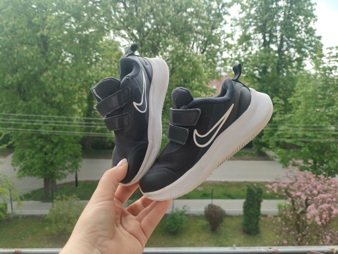 Nike 26 lekkie na rzepy buty sportowe