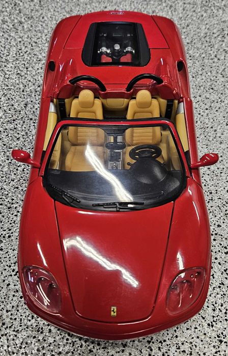 Hot Whells FERRARI 360 Spider 1999 skala 1:18