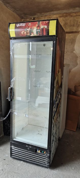 Холодильник- витрина бу 3 шт. Морозилки.