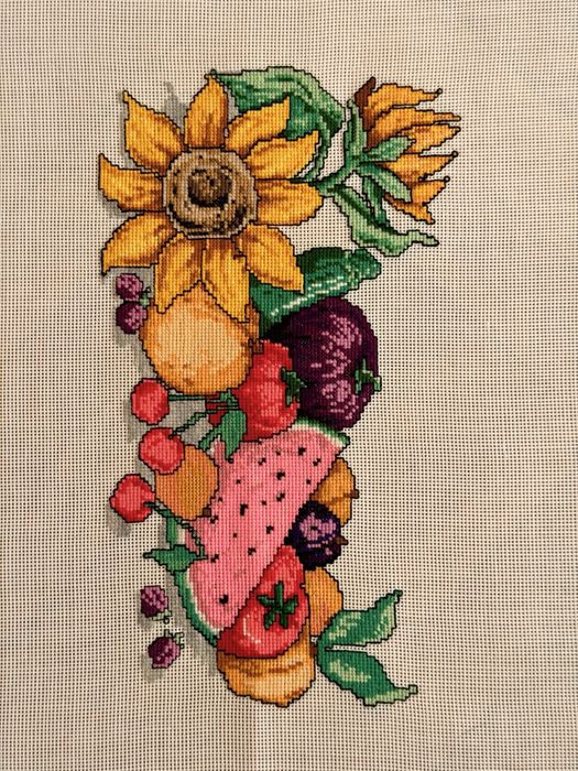 Продам картини вишиті хрестиком