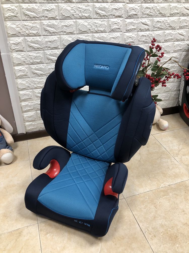 Автокрісло Recaro Monza Nova IS група 1/2/3 (9-36кг) бустер