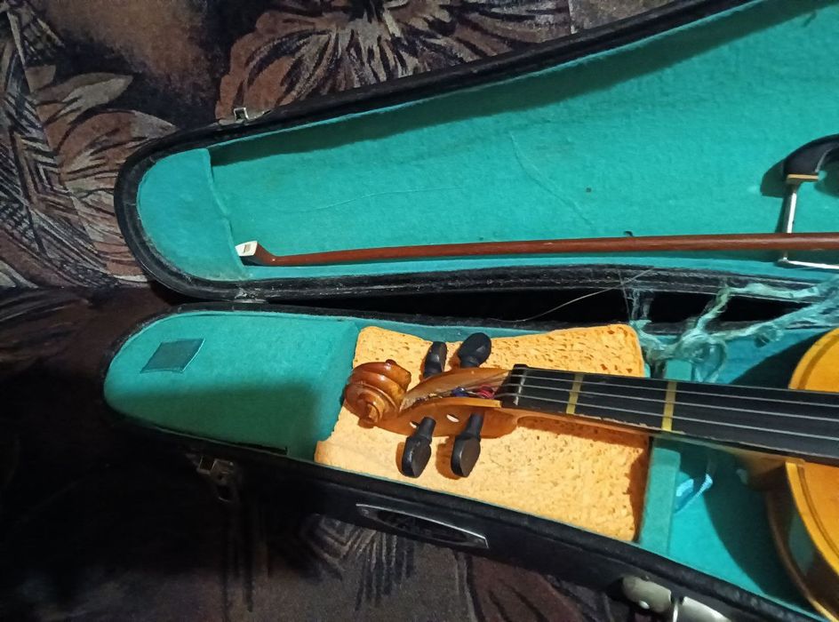 Продам скрипку бу