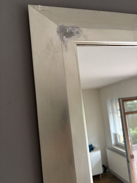 Duże lustro w srebrnej ramie (srebrny szczotkowany)