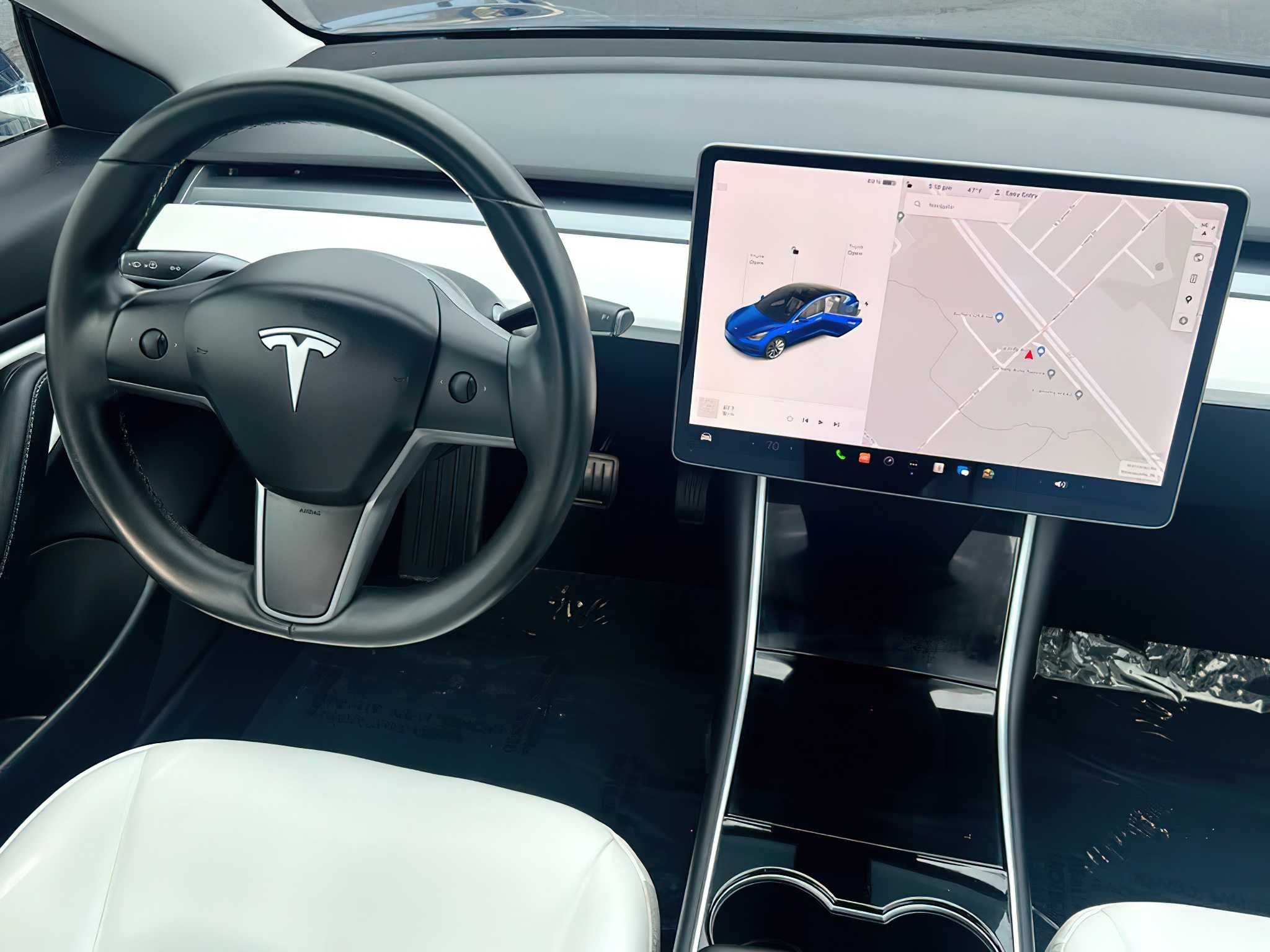 Tesla Model 3  2019