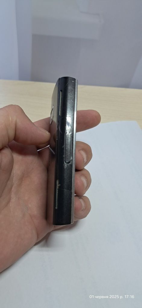 Продам  Нокіа X6-00 8гб