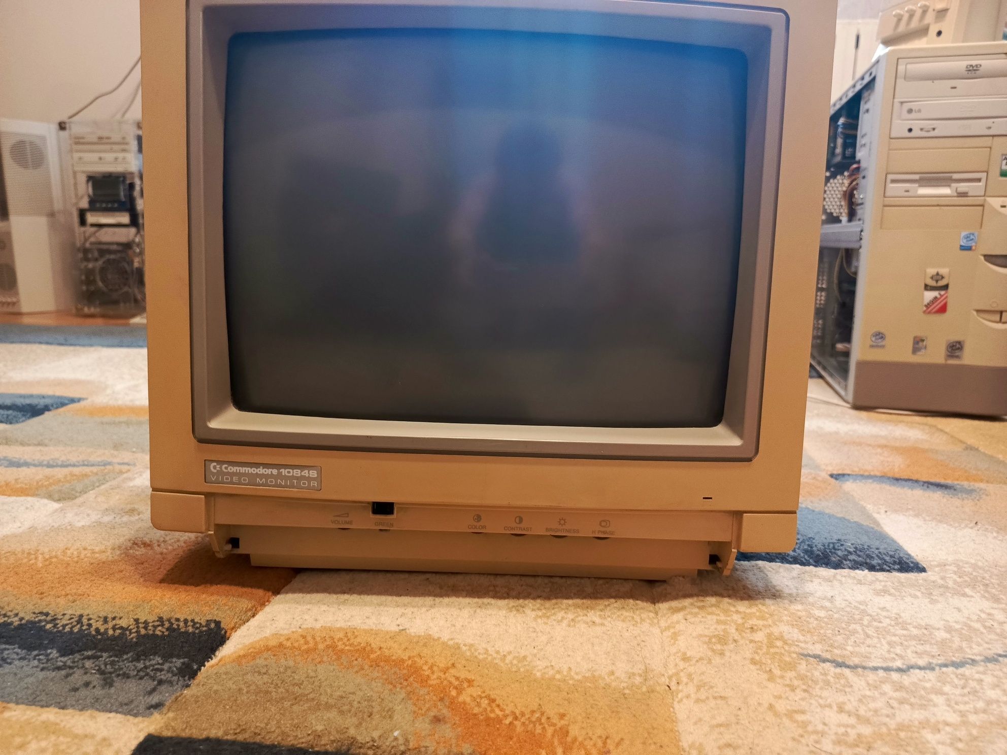 Monitor commodore 1084S-D1