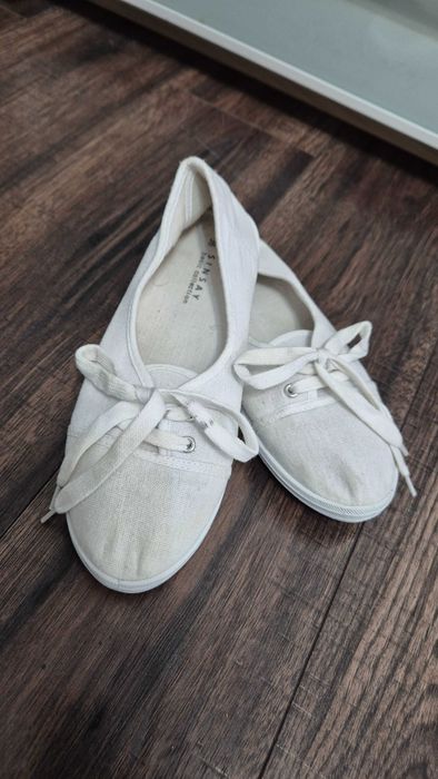 025 D buty tenisówki trampki sportowe sinsay romz 36