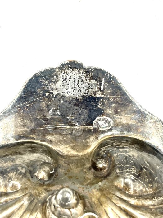 Taça concha de metal com banho de prata antiga
