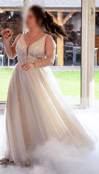 Suknia ślubna plus size r. 44/46