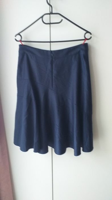Spódnica Hugo Boss 12 40 granatowa do kolan trapezowa