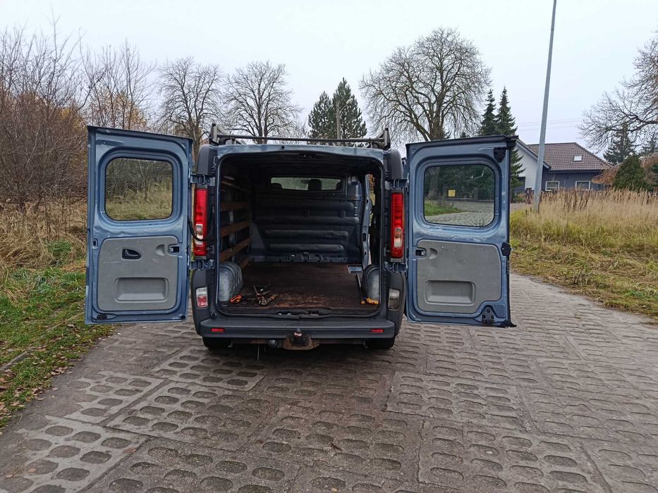 Opel Vivaro Long Rok 2009 L2 H1 Klimatyzacja