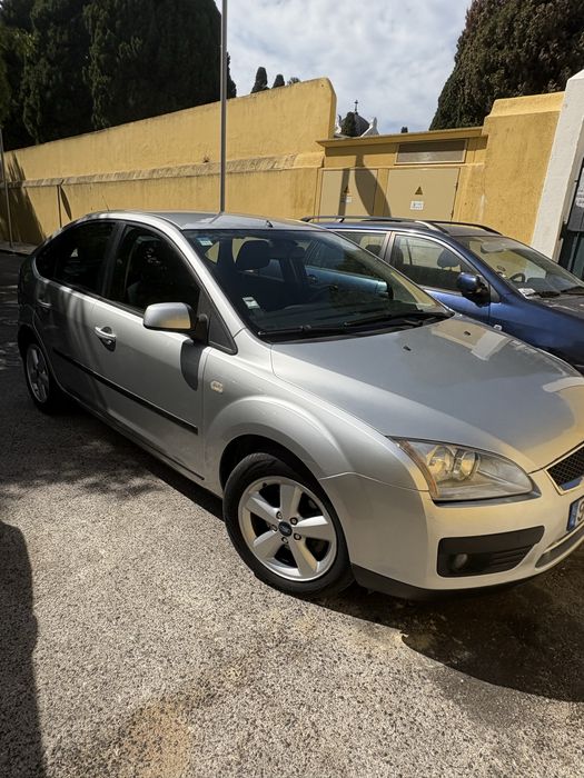 Ford Focus 2006 cinza