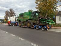 Transport maszyn rolniczych- kombajnów, sieczkarni, przyczep