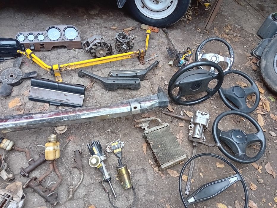 Продам вульову колонку з валом рульом тягами наконєчніками та інши