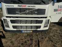 Volvo fm9 300 6x4  com grua