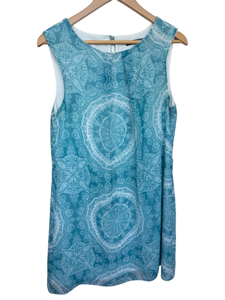 Atmosphere – Vestido Azul Sem Mangas com Estampa Indiana Branca
