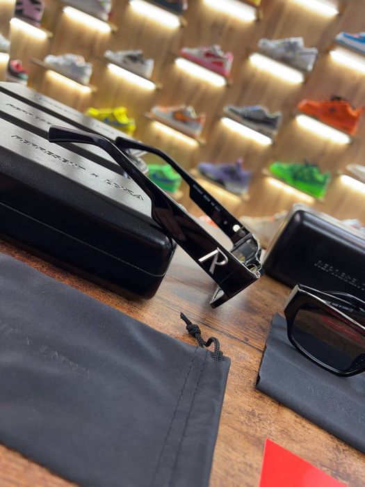 Окуляри Cонцезахисні Represent x Laura Black