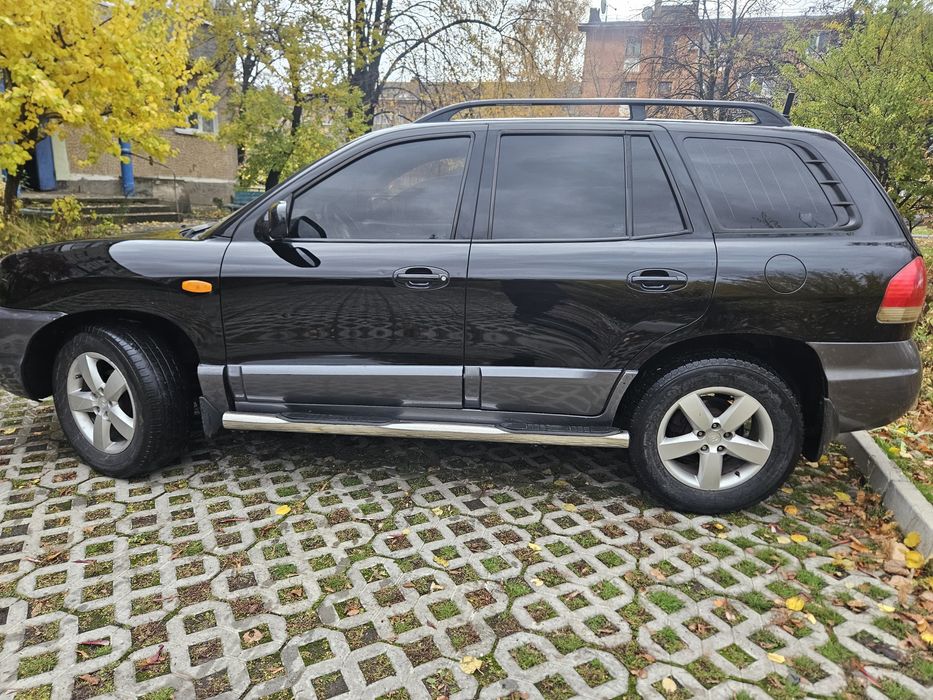 Автомобиль хюндай сантафе