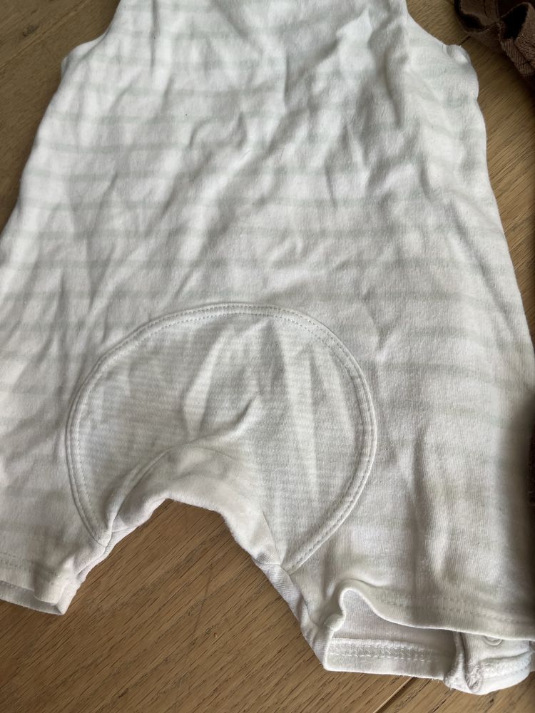 Wakacyjne rampersy śpiochy 56 62 lindex Mothercare dla chłopca