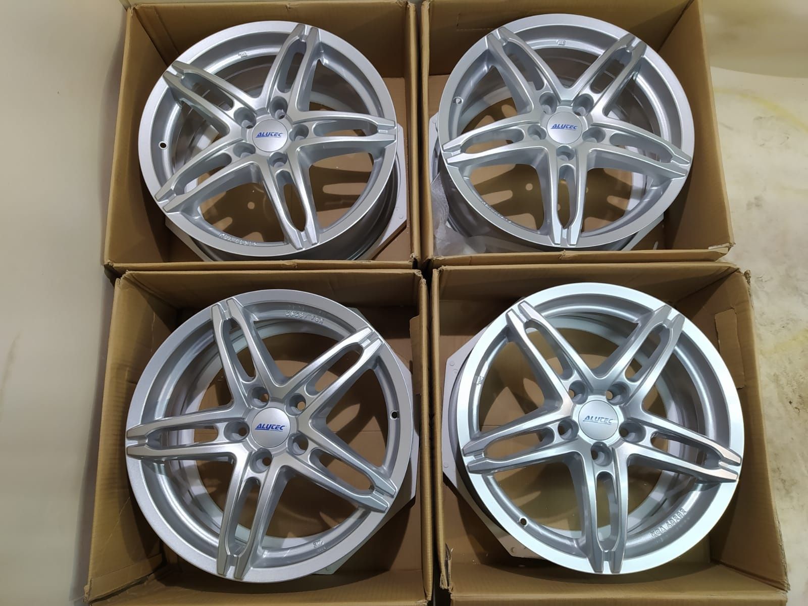 Felgi aluminiowe 5x112 7j et 48 17" alutec skoda vw audi