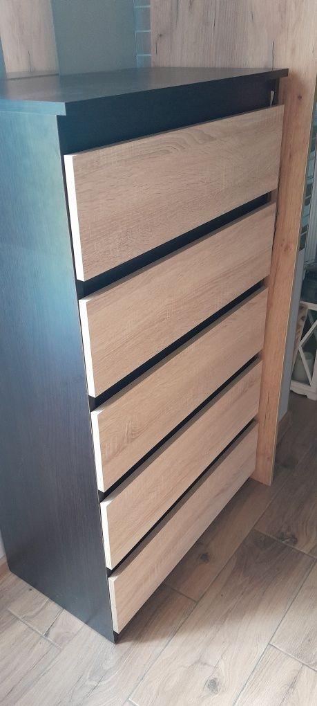 Komoda z szufladami