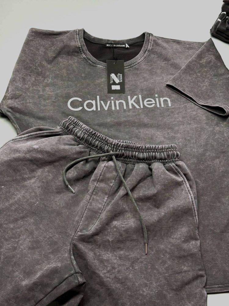 Шорти і футболка/Літній одяг/Calvin Klein/Шорти/Футболка/