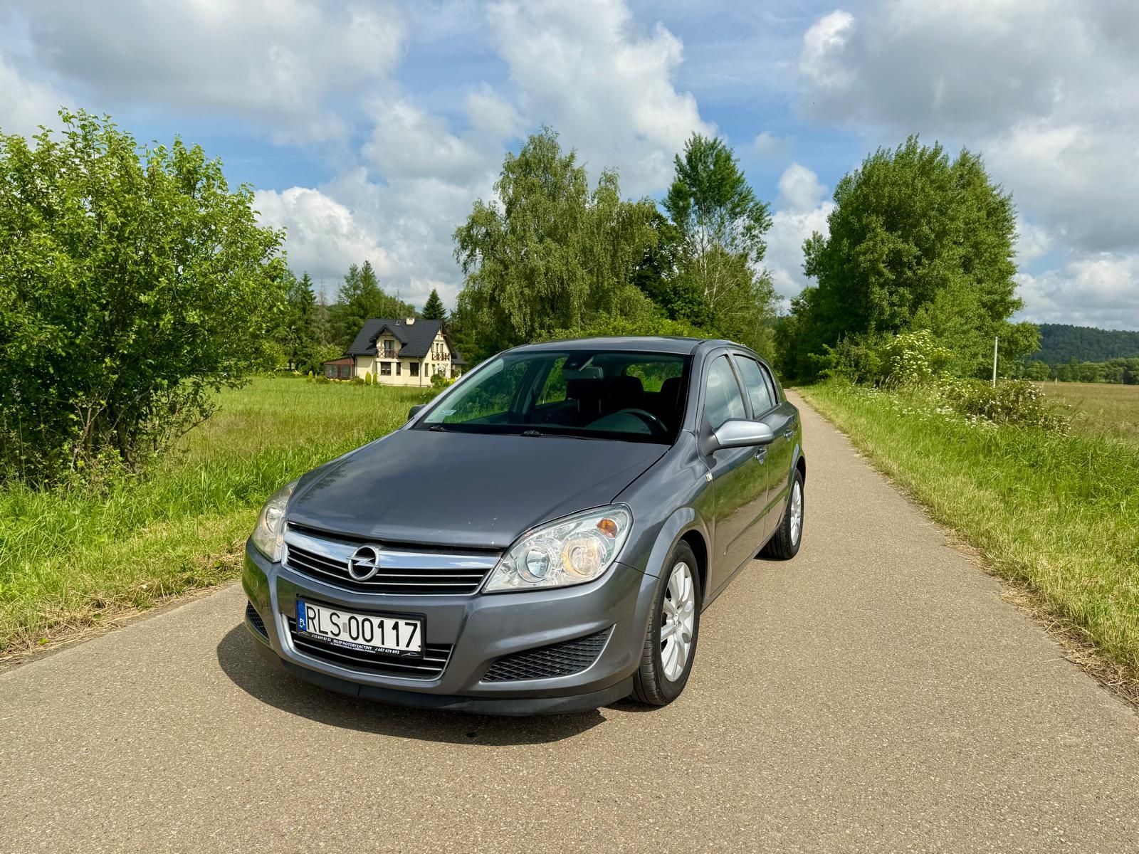Astra H 1.9CDTI 100km ładna