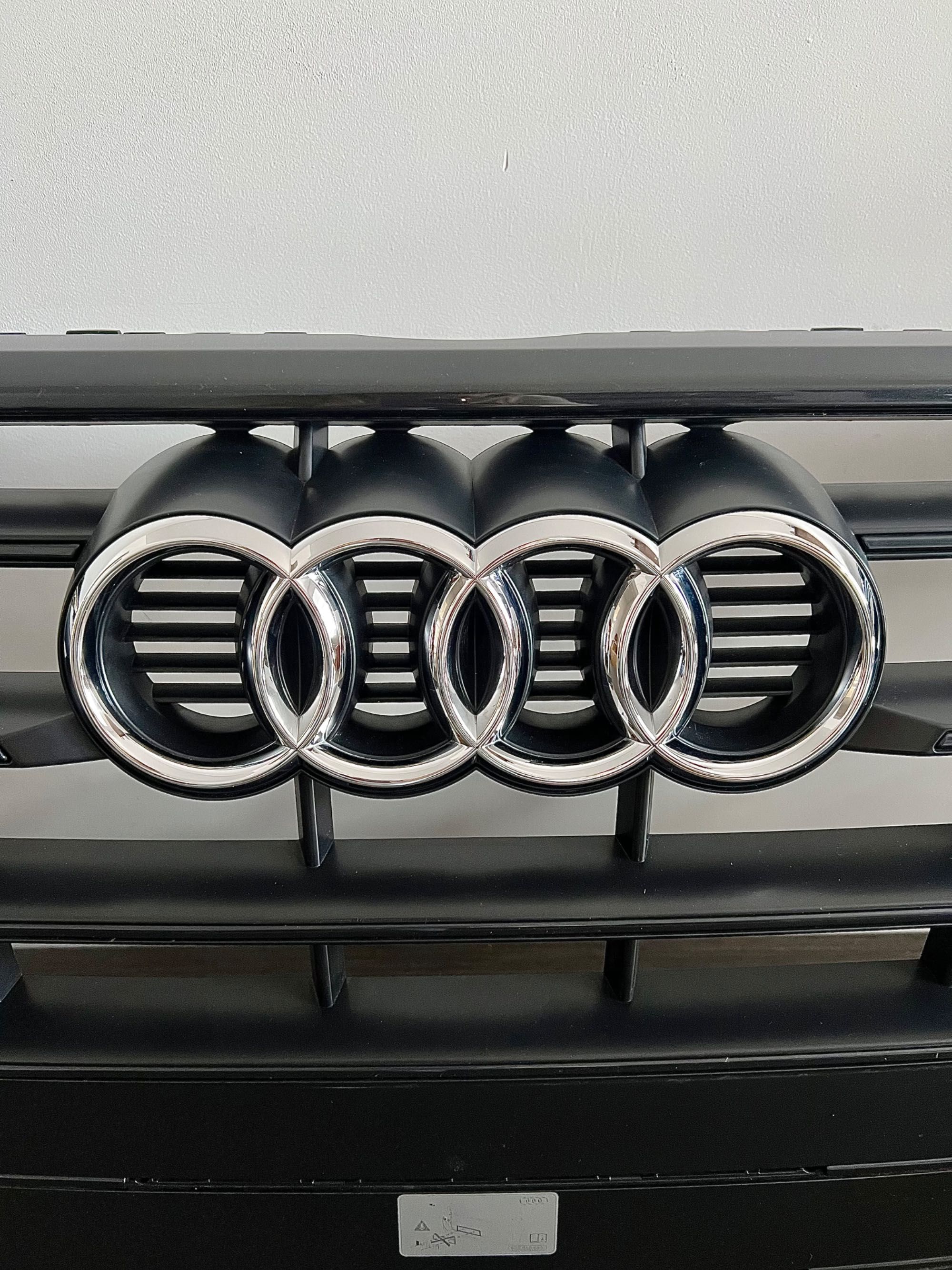 Решітка Audi Q5 FY від 2016 року