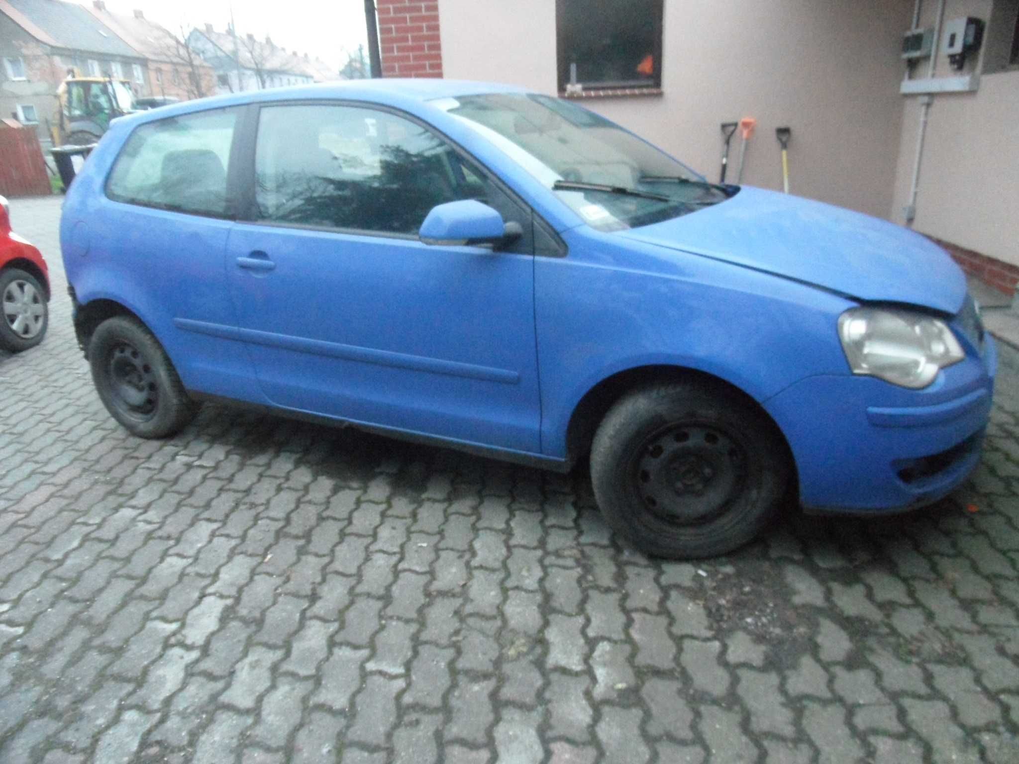 VW POLO 1,4 70 km  na części