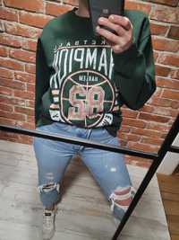 Ciemnozielona bluza oversize college Miss Sefridge