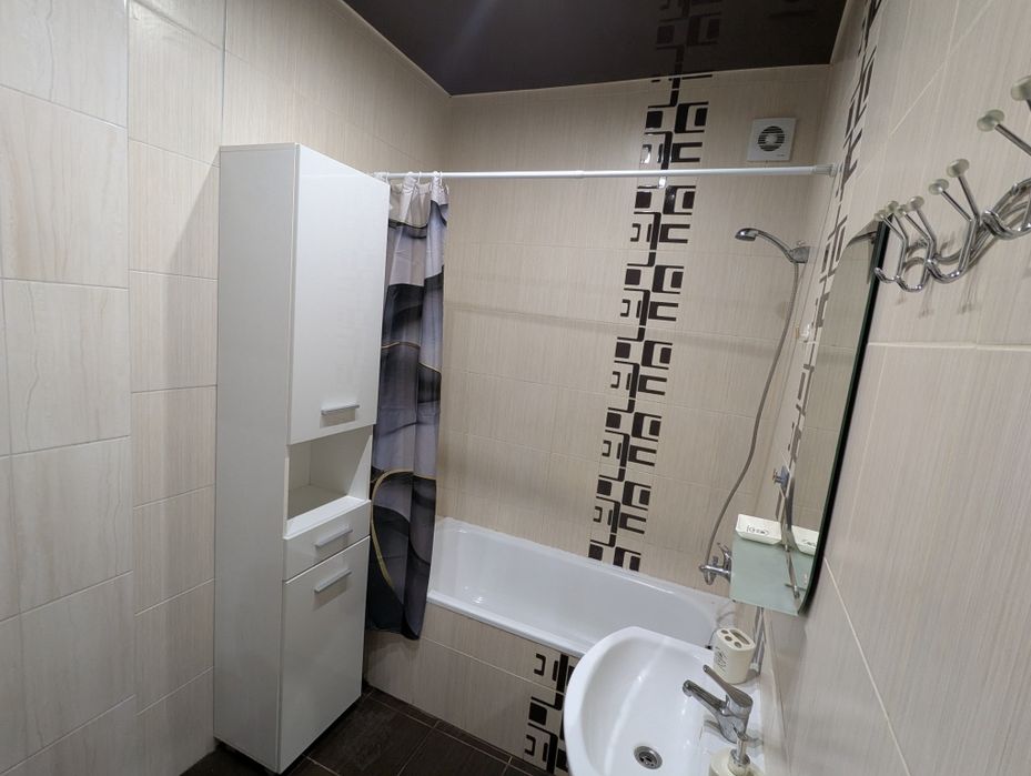 Велика 1кімнатна парк Мами