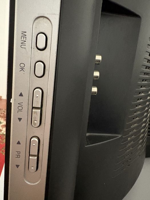 Телевізор  LG 29FS7RNX