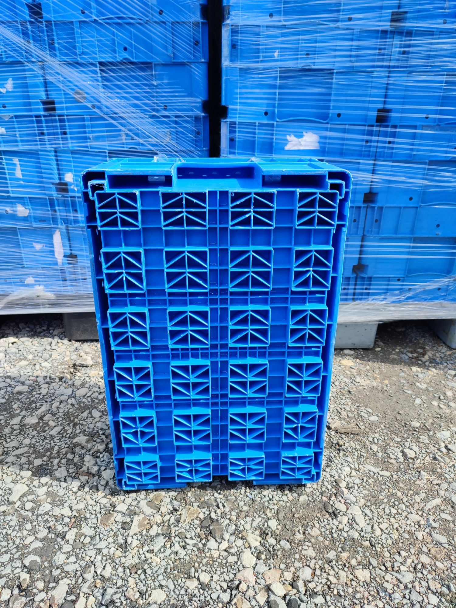 KLT 6421 pojemniki magazynowe skrzynki plastikowe 60x40x21 mocne