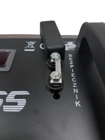 PROSTOWNIK z rozruchem CLASS 750 Amper 12/24V LCD RIPPER