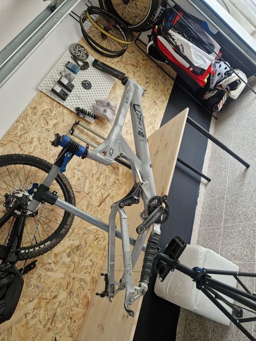 Specialized big hit