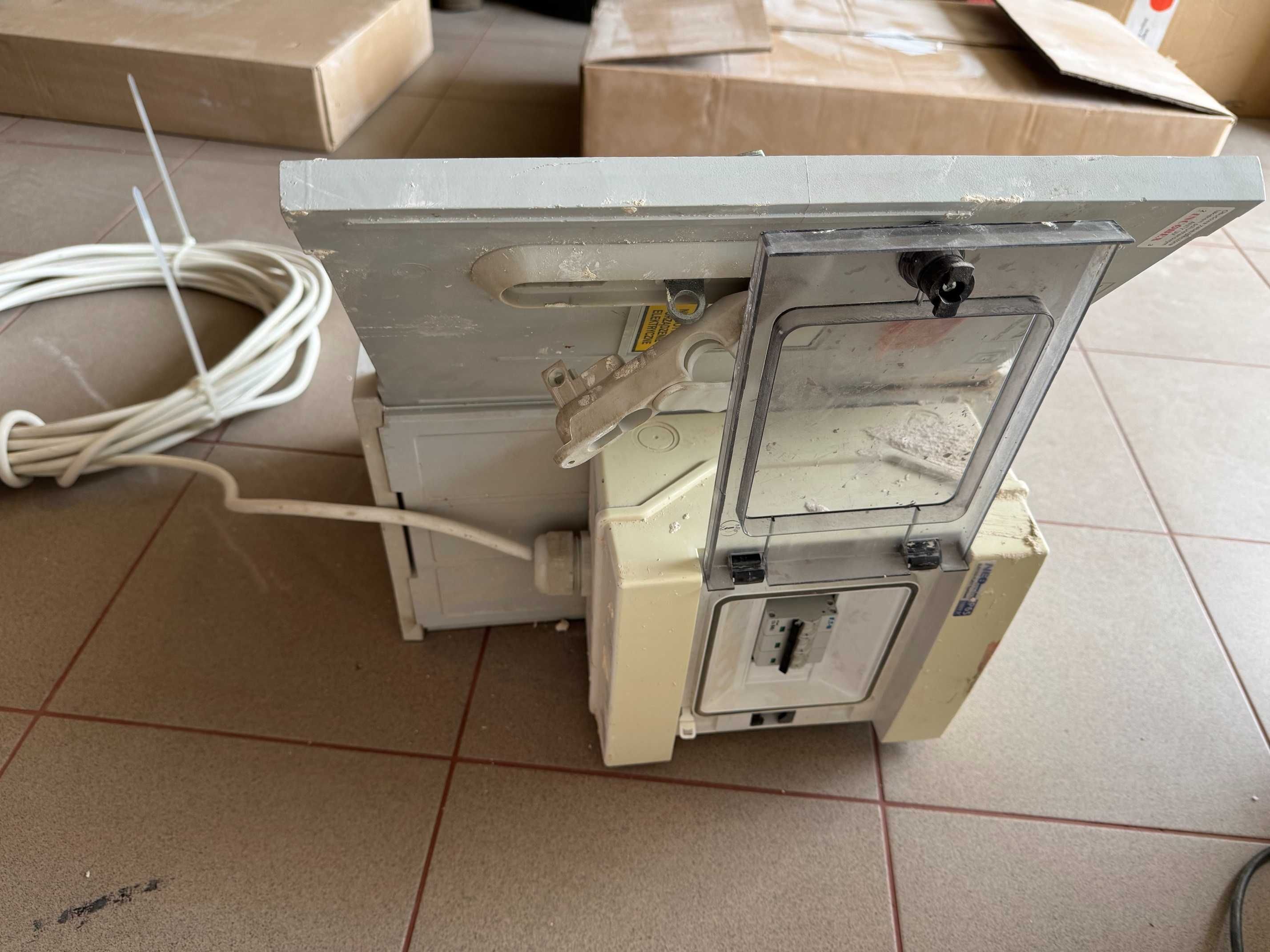 rozdzielnia elektryczna budowlana