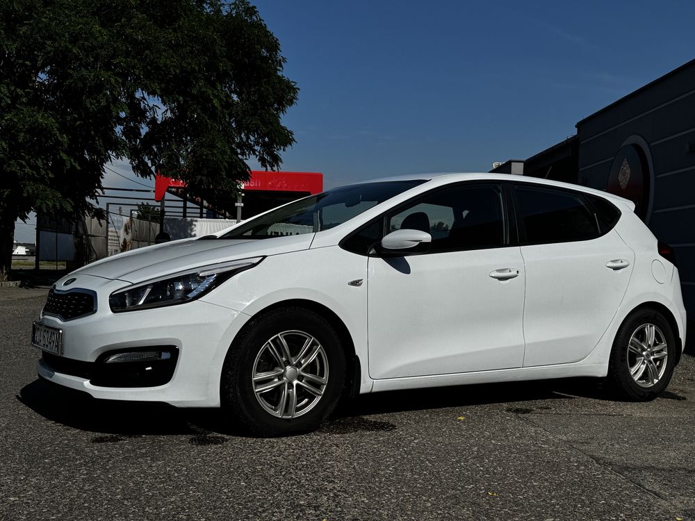 Sprzedam samochód kia ceed 2016 r. 1.6