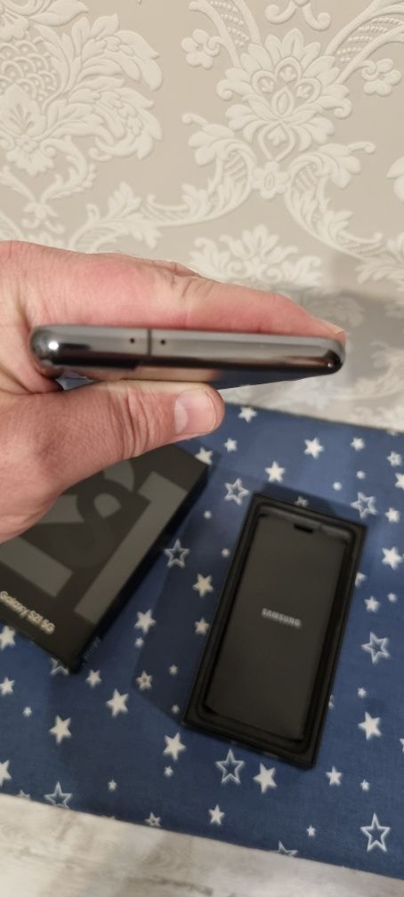 Продам Samsung S21 5G 8/128 (Duos)