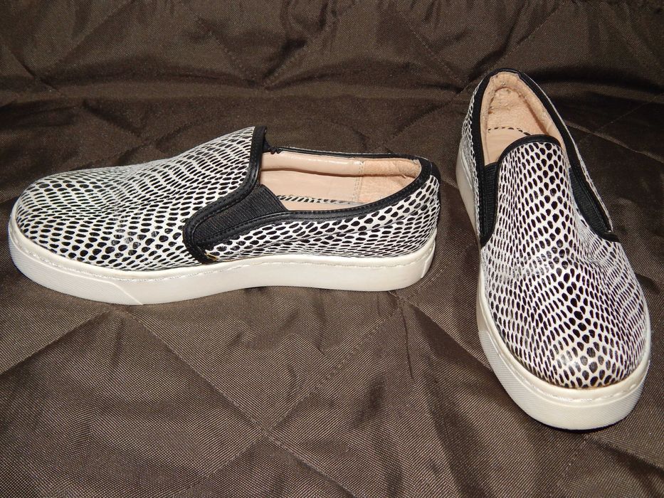 Черно-белые кожаные слипоны River Island. Размер 3/36.