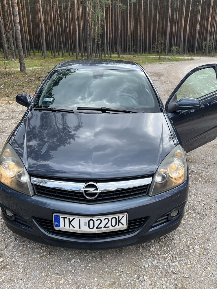 Opel Astra H GTC 2007 rok