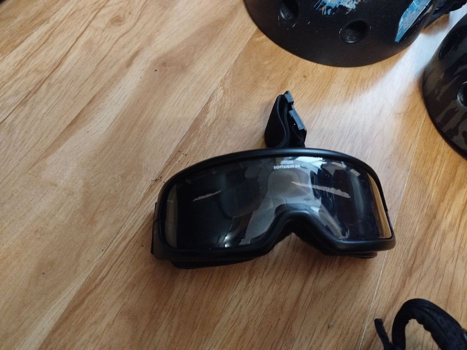 Окуляри для сноубордингу та лиж