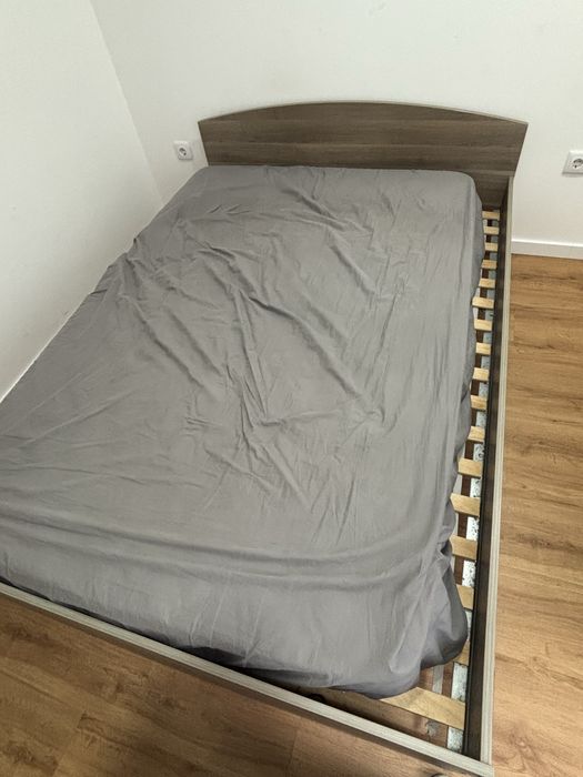 Cama com colchao